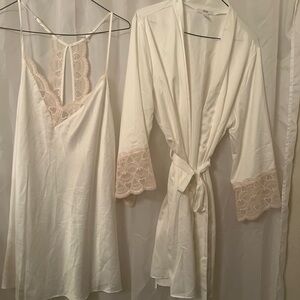 Source Unknown White Chemise with Lace Details